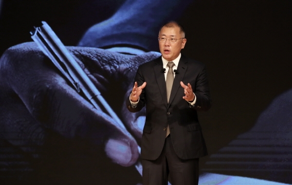 정의선 현대차그룹 수석부회장이 올해 시무식에서 신년사를 하고 있다. 뉴시스