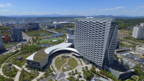 LH 진주 본사 사옥. <LH>