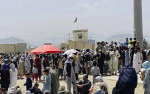 ‘여성 인권 존중’ 약속 져버린 탈레반, 부르카 미착용 여성 총살