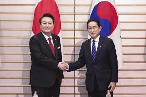 日, 반도체 소재 수출규제 해제…국내 반도체 업계 ‘방긋’