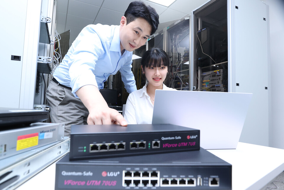 LG유플러스가 기업 고객을 대상으로 양자내성암호 기술이 적용된 가상사설망 솔루션 ‘U+ PQC-VPN’을 선보였다.<LG유플러스>
