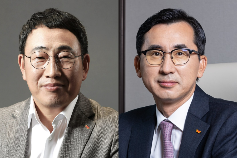 유영상(왼쪽) SK텔레콤 대표와 이성형 SK CFO는 AI 시대 최태원 회장의 새로운 참모로 손꼽힌다.<SK>