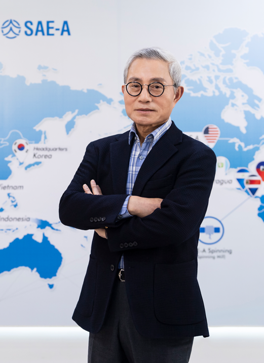 김웅기 글로벌세아그룹 회장이 전남대학교 개교 73주년 기념식에서 '2025 용봉인 영예대상'을 수상했다.<글로벌세아그룹>