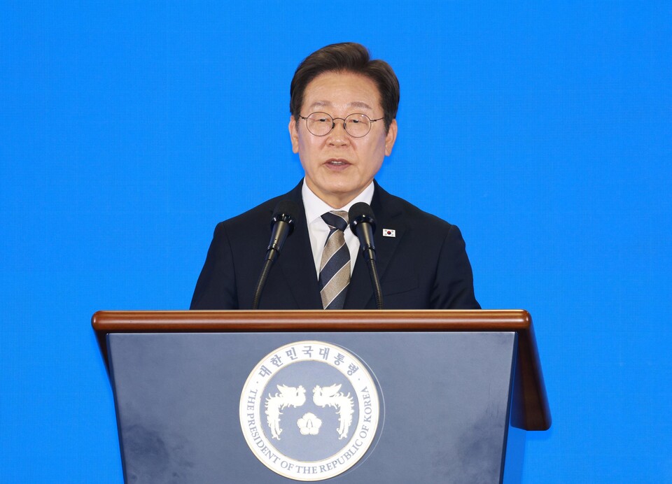 이재명 대통령이 지난 20일 울산전시컨벤션센터에서 열린 울산 AI데이터센터 출범식에서 격려사를 하고 있다.