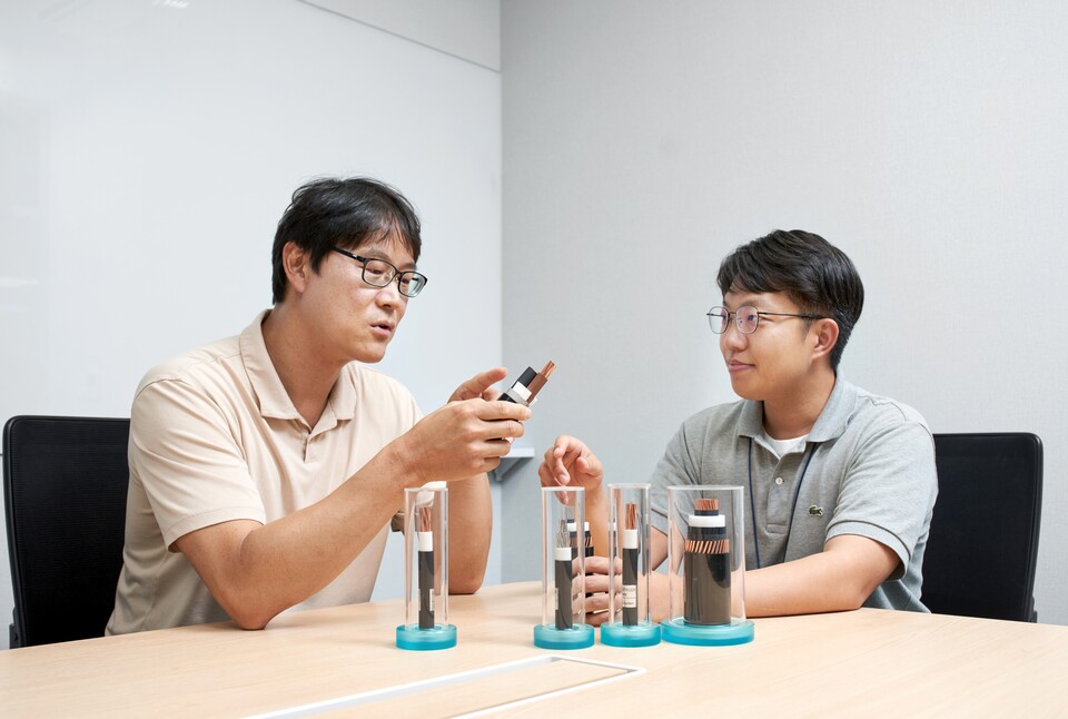 LS전선이 교류(AC)와 직류(DC) 겸용 배전 케이블을 국내 최초로 출시했다.<LS전선>