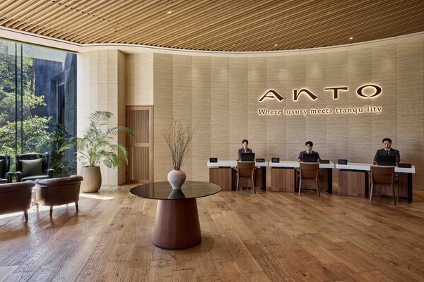 새롭게 단장한 안토 로비.