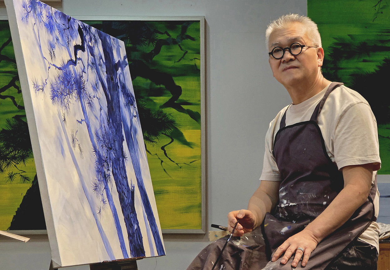 작업 중인 이창조 작가. 사진=권동철.