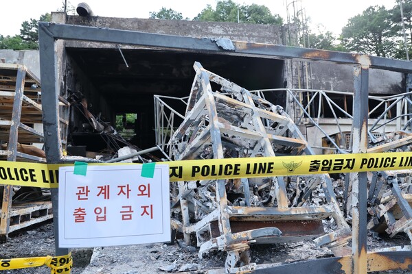 1일 폭발 사고가 발생한 대전 유성구 한화에어로스페이스 대전사업장이 통제되고 있다.<뉴시스>