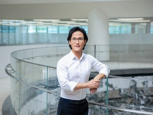 조현범 회장, 유망 스타트업 육성...동반성장 생태계 조성한다 - 뉴스 썸네일 이미지