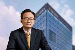 [금융트렌드리더] 이환주 국민은행장, 임베디드 업고 소매금융 진격