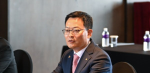 '35년 한화맨' 손재일 한화에어로 대표, K9·천무로 유럽 영토 확장 - 뉴스 썸네일 이미지