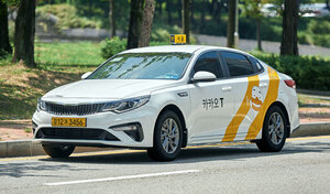 카카오모빌리티, 택시DB로 퀵서비스 시장 접수...중소 판매자 웃는다 - 뉴스 썸네일 이미지