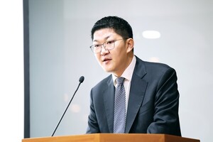 'K뷰티 히든챔피언' 코스맥스, 이병만 부회장 글로벌 전략 본격화 - 뉴스 썸네일 이미지