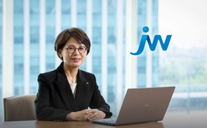 함은경 JW중외 대표, 통풍 신약 앞세워 'R&D 명가' 굳힌다 - 뉴스 썸네일 이미지
